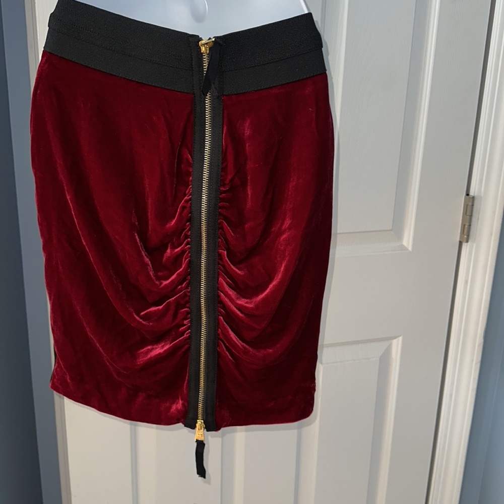 Velour, zip back short skirt